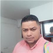 Profesor de lengua castella brinda nivelaciones a estudiantes de todas las edades
